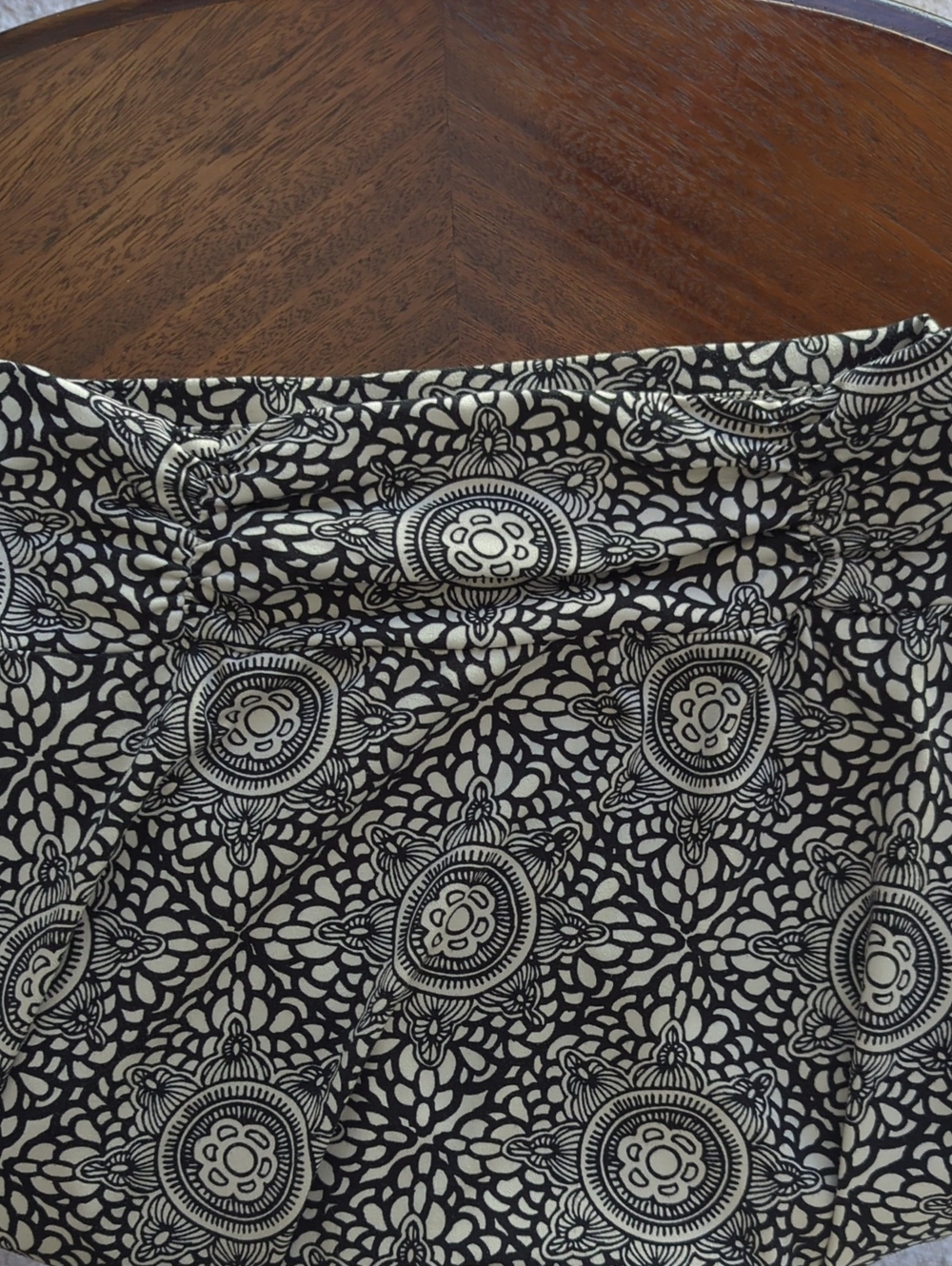 Tranquility Boho Festival Black & White Mandala A-Line Midi Skirt Sz Small - Picture 3 of 5